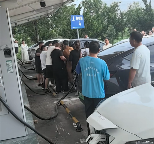 指标阁北京牌照新能源车转让及价格：老司机带你避开这些坑！